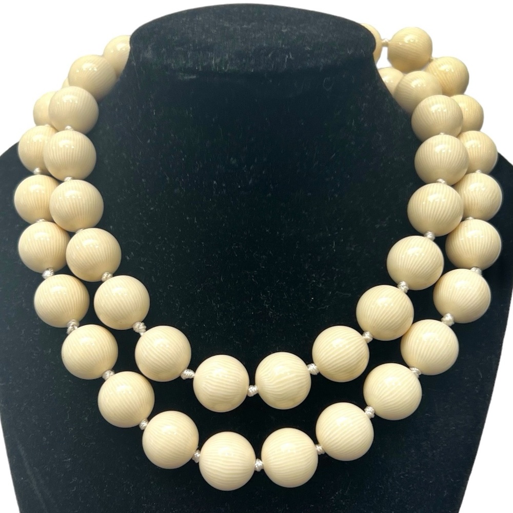 VINTAGE FRENCH FAUX IVORY CELLULOID LUCITE BEADED NECKLACE 32" LONG